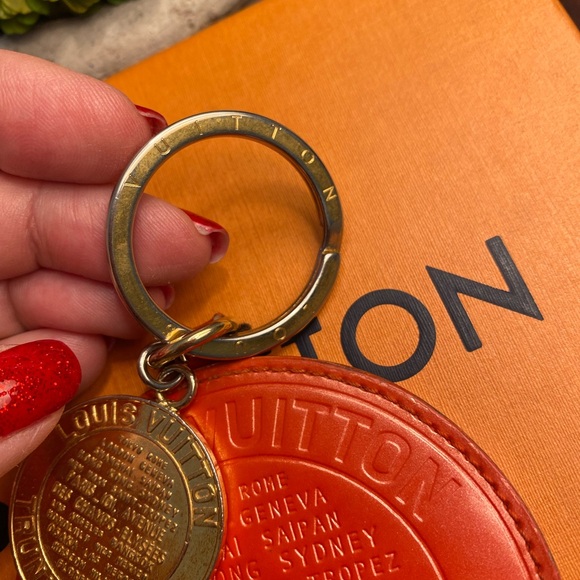 Louis Vuitton Orange Vernis Leather Trunks and Bags Keychain or Bag Charm - Picture 4 of 6